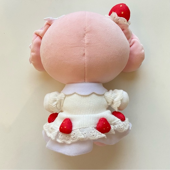 My melody strawberry shortcake plush - Picture 2 of 3